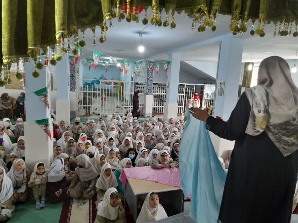 "دورهمی با کتاب "