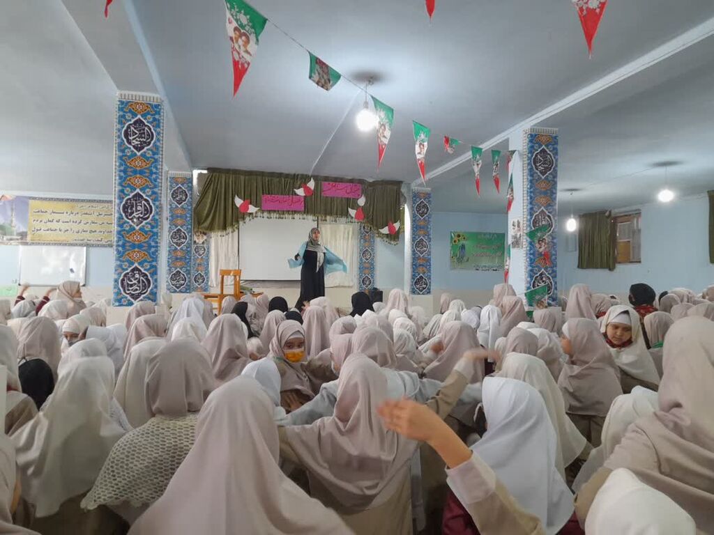 "دورهمی با کتاب "