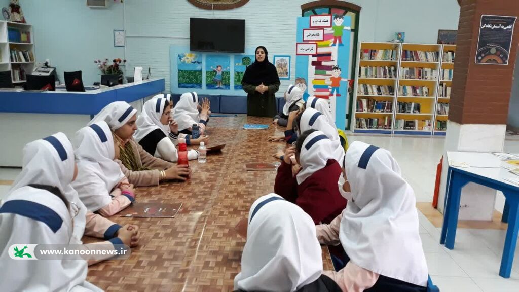ویژه برنامه "ماسک کتاب" و "زنگ کتابخوانی" در مرکز ابهر کانون زنجان