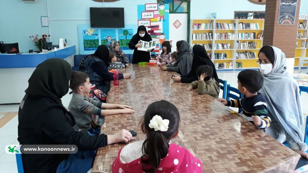 ویژه برنامه "ماسک کتاب" و "زنگ کتابخوانی" در مرکز ابهر کانون زنجان