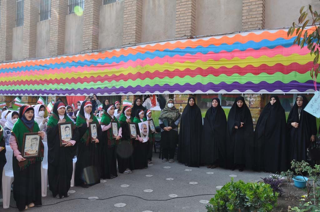 آیین گشایش طرح ملی یار مهربان در البرز حضور سرپرست و کارشناسان کانون البرز درآیین گشایش «طرح ملی یار مهربان»