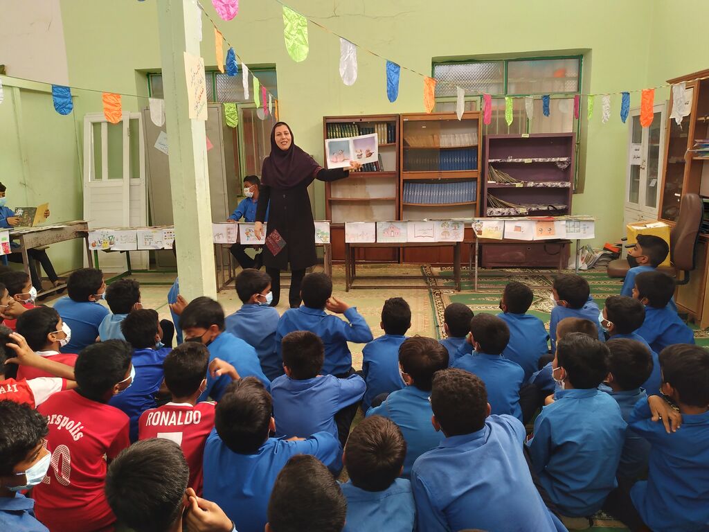 ویژه برنامه کتابخانه سیار در مناطق کمتر برخوردار