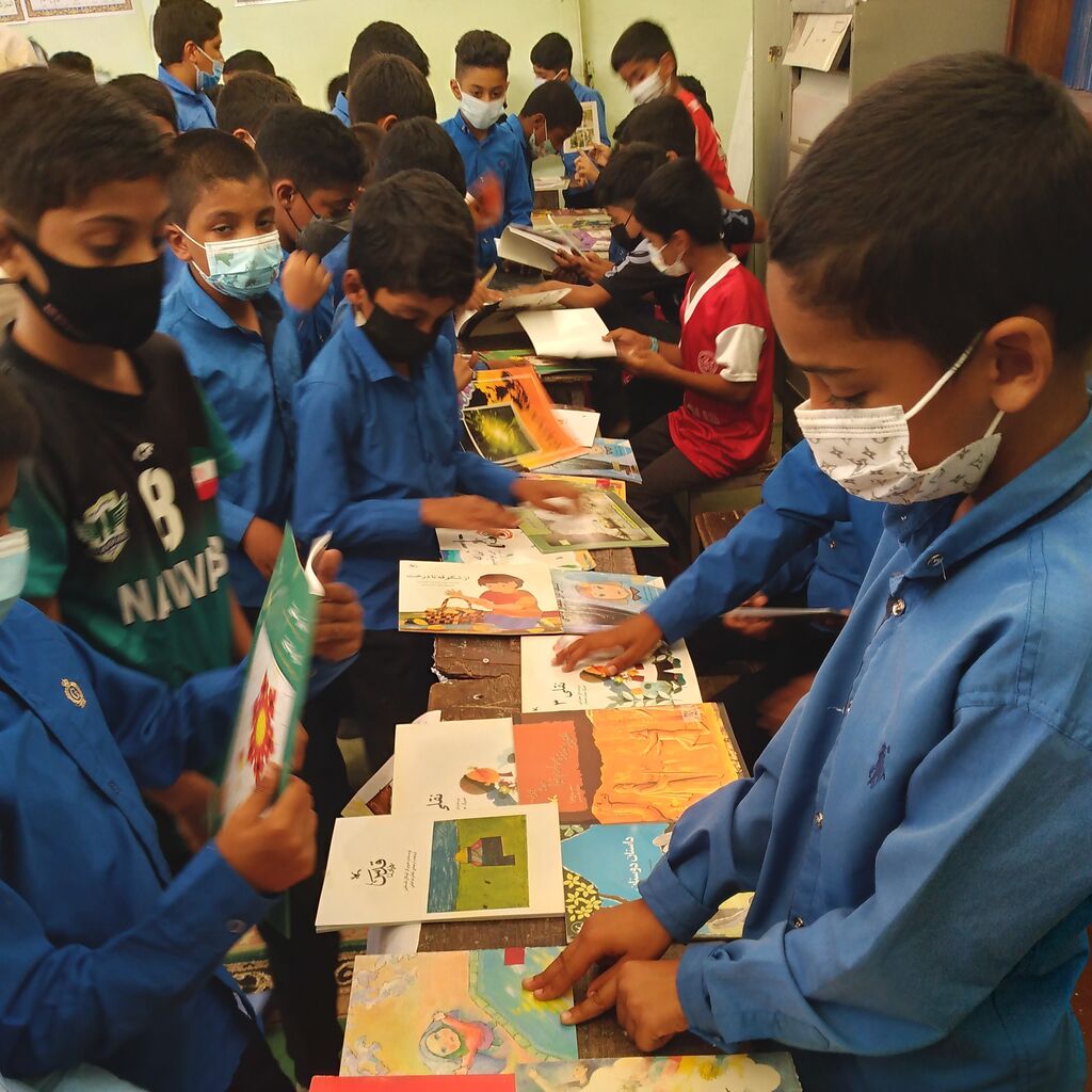 ویژه برنامه کتابخانه سیار در مناطق کمتر برخوردار