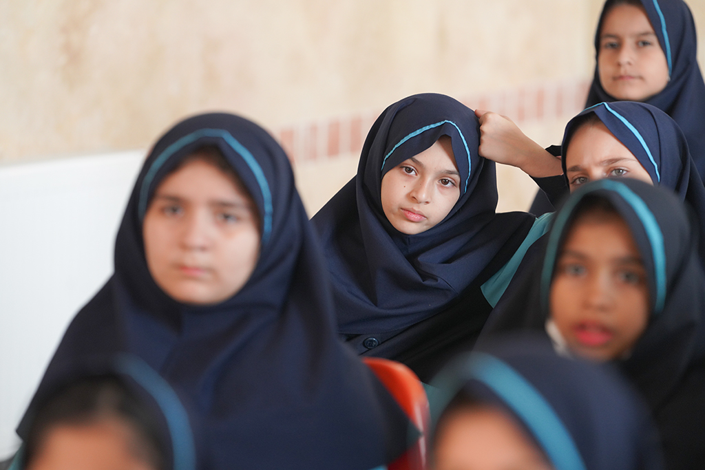 قصه گوها میهمان کودکان مدارس و مراکز بهزیستی شدند