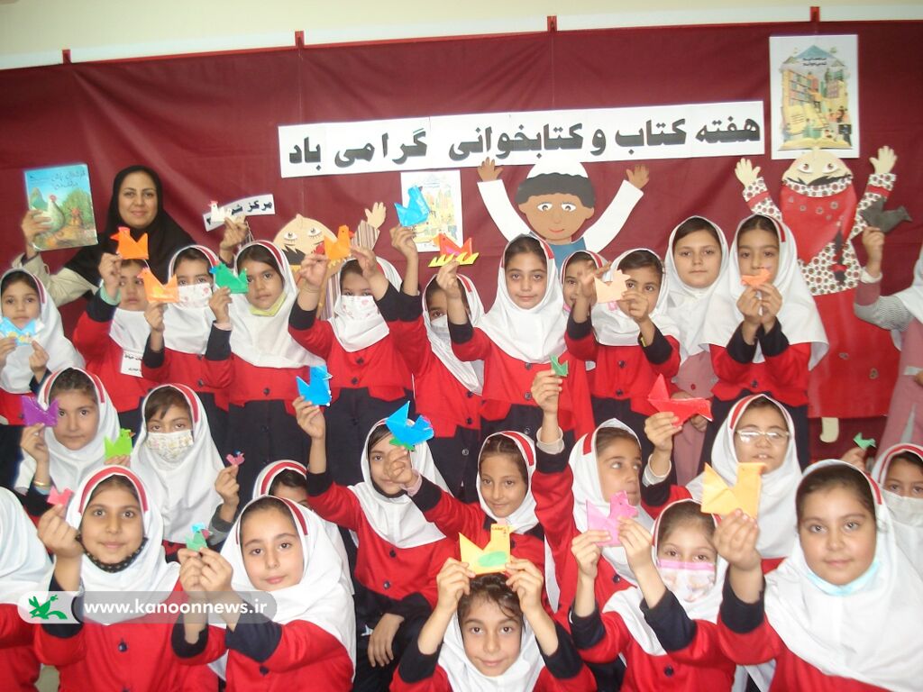 گرامیداشت هفته کتاب و کتابخوانی در مراکز ابهر و شماره ۲