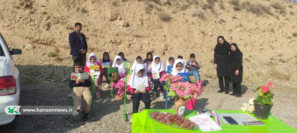 ویژه برنامه کتابخانه سیار روستایی اسفراین در روستای سینان