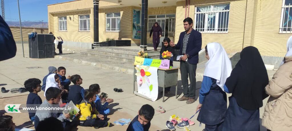 ویژه برنامه کتابخانه سیار روستایی اسفراین در روستای سینان