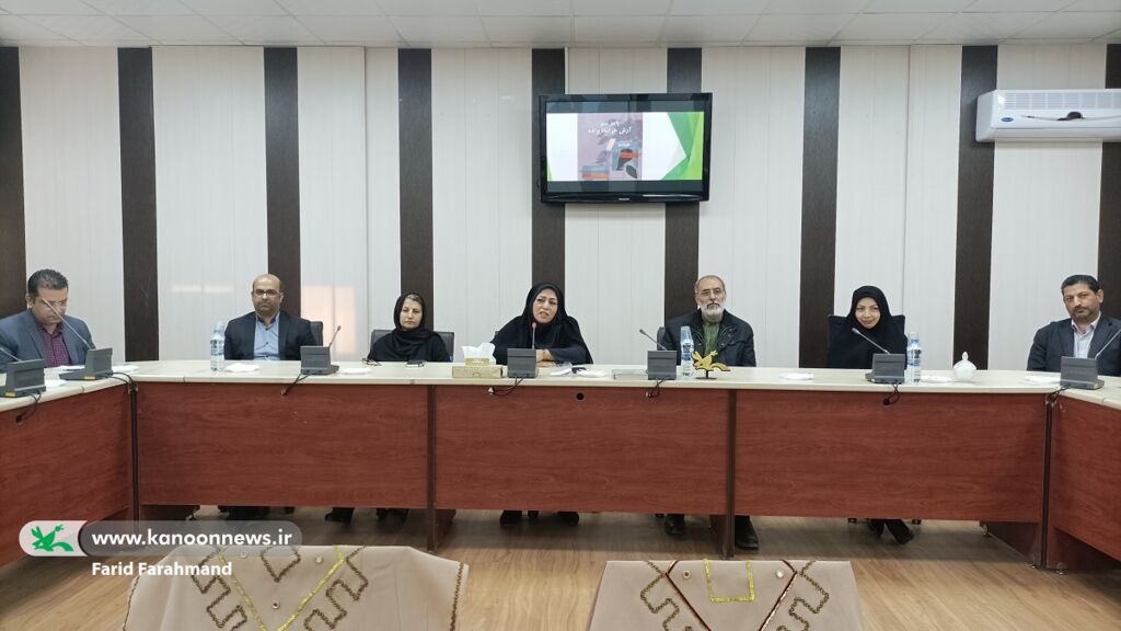 آیین رونمایی از دو دفتر شعر در کانون سیستان و بلوچستان