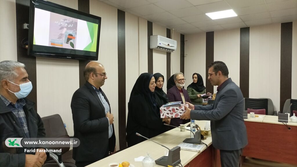 آیین رونمایی از دو دفتر شعر در کانون سیستان و بلوچستان