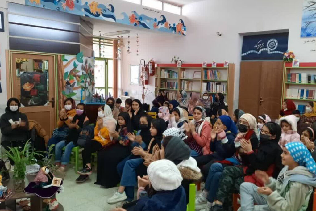 تقدیر از کتابخوانان برتر گندمان و جشن کتابخوانی بروجن در "جشن دانایی"