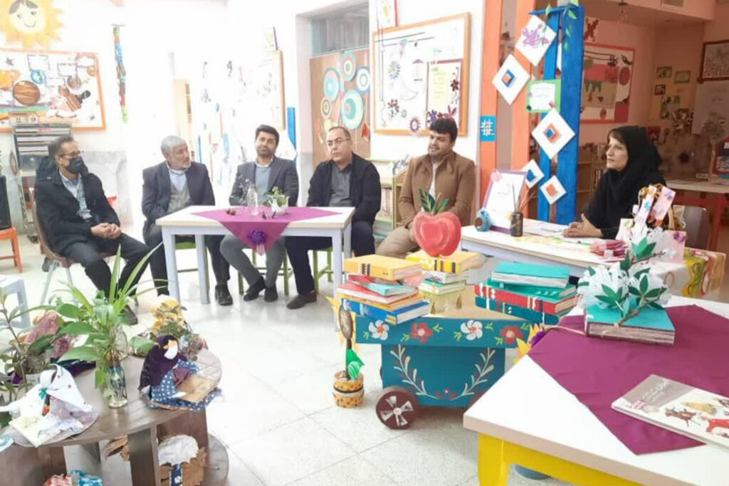 تقدیر از کتابخوانان برتر گندمان و جشن کتابخوانی بروجن در "جشن دانایی"