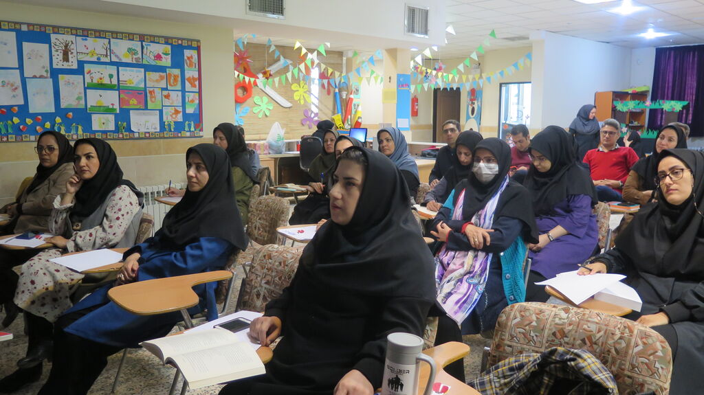 دوره آموزشی«شیوههای تقویت انگیزه در برنامههای گروهی» برای مربیان کانون