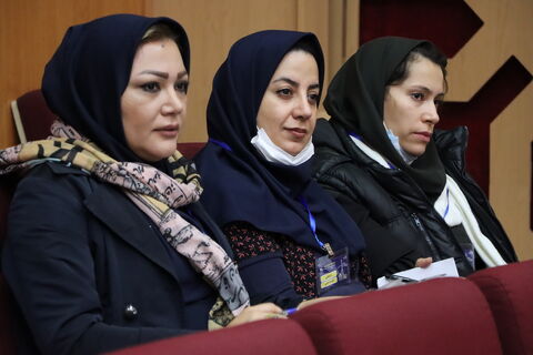 اجرای قصه گویی روز اول جشنواره ی منطقه ای کانون استان تهران (بخش اول)