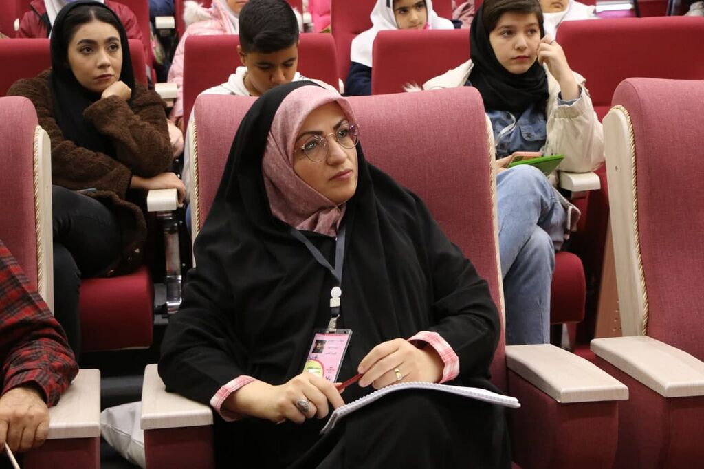 کارکرد قصهگویی، تربیت در کنار آموزش است