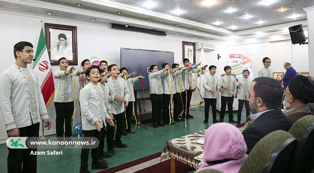 تأکید بر تربیت نویسندگان نوجوان و نوقلم