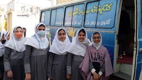 فعالیت های کتابخانه سیار شهری کانون پرورش فکری کودکان و نوجوانان استان همدان در هفته کتابخوانی