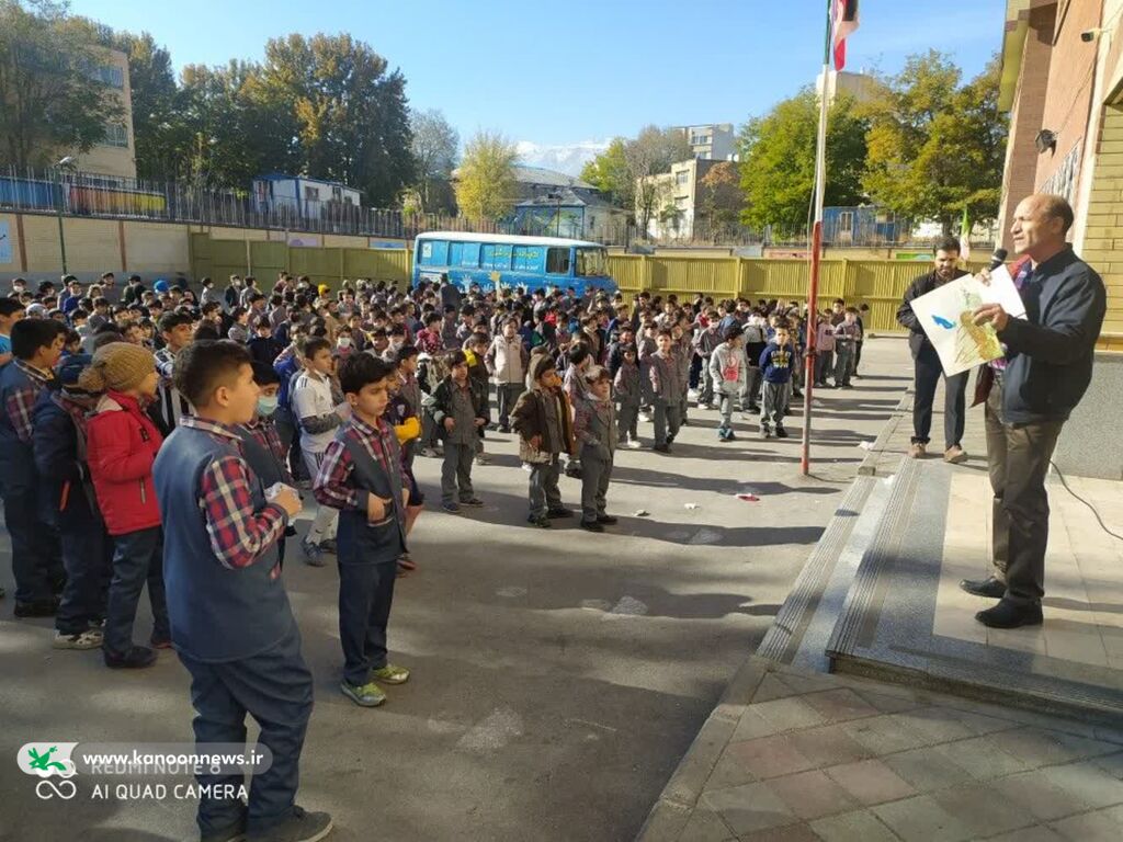 بهرمندی ۵۰۰۰دانش آموز از فعالیت های کتابخانه سیار شهری کانون پرورش فکری کودکان و نوجوانان استان همدان در هفته کتابخوانی