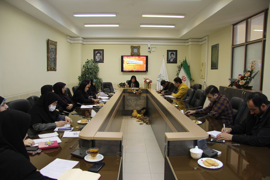 دهمین جلسه شورای فرهنگی کانون آذربایجانغربی برگزار شد دهمین جلسه شورای فرهنگی کانون آذربایجانغربی برگزار شد