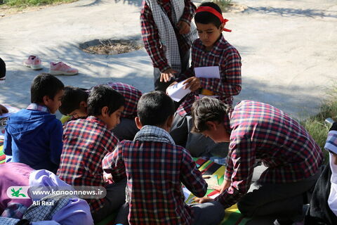 پیک امید کانون استان بوشهر میهمان کودکان روستای دهنو