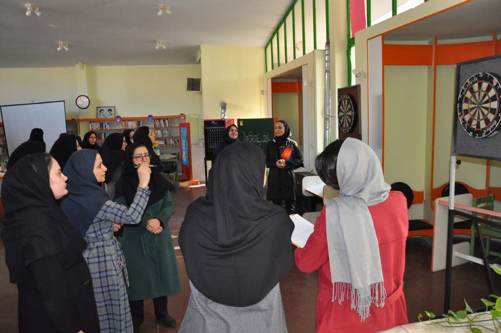 برگزاری ویژه برنامهی آموزشی، مسابقهای «پرتاب دارت» در کانون البرز