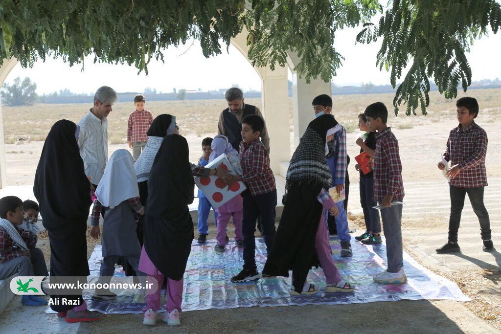پیک امید کانون استان بوشهر میهمان کودکان روستای دهنو