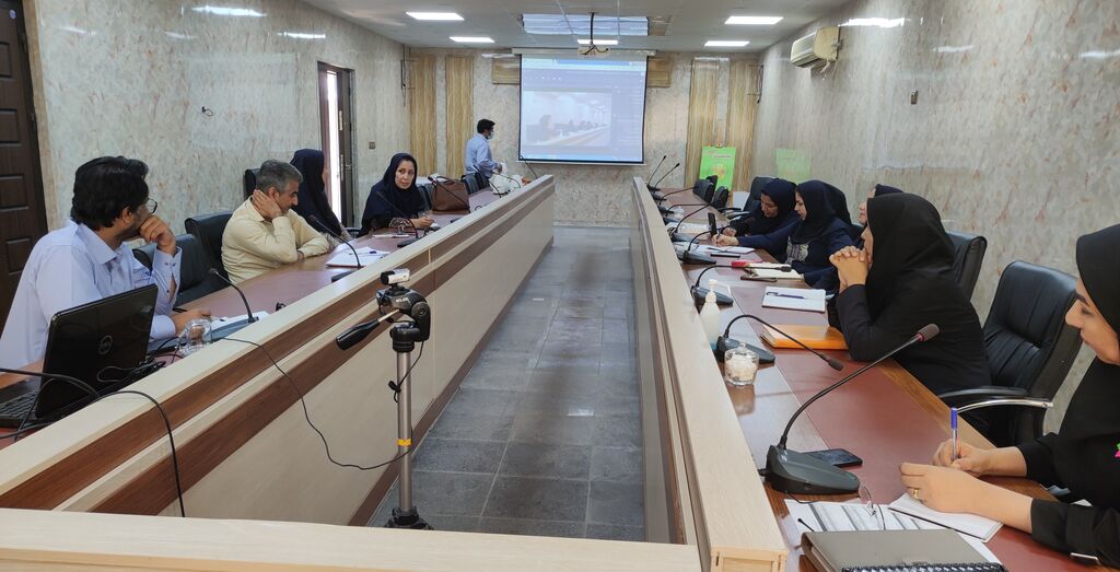 نشست مسئولین انجمنهای کانون هرمزگان برگزار شد