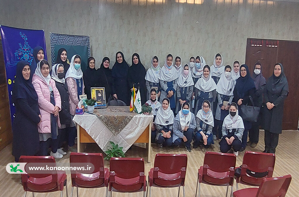 نشست ادبی«دوپنجره» در کانون صومعهسرا نوقلمان گیلانی به شاعران و نویسندگان «سلامی دوباره» گفتند