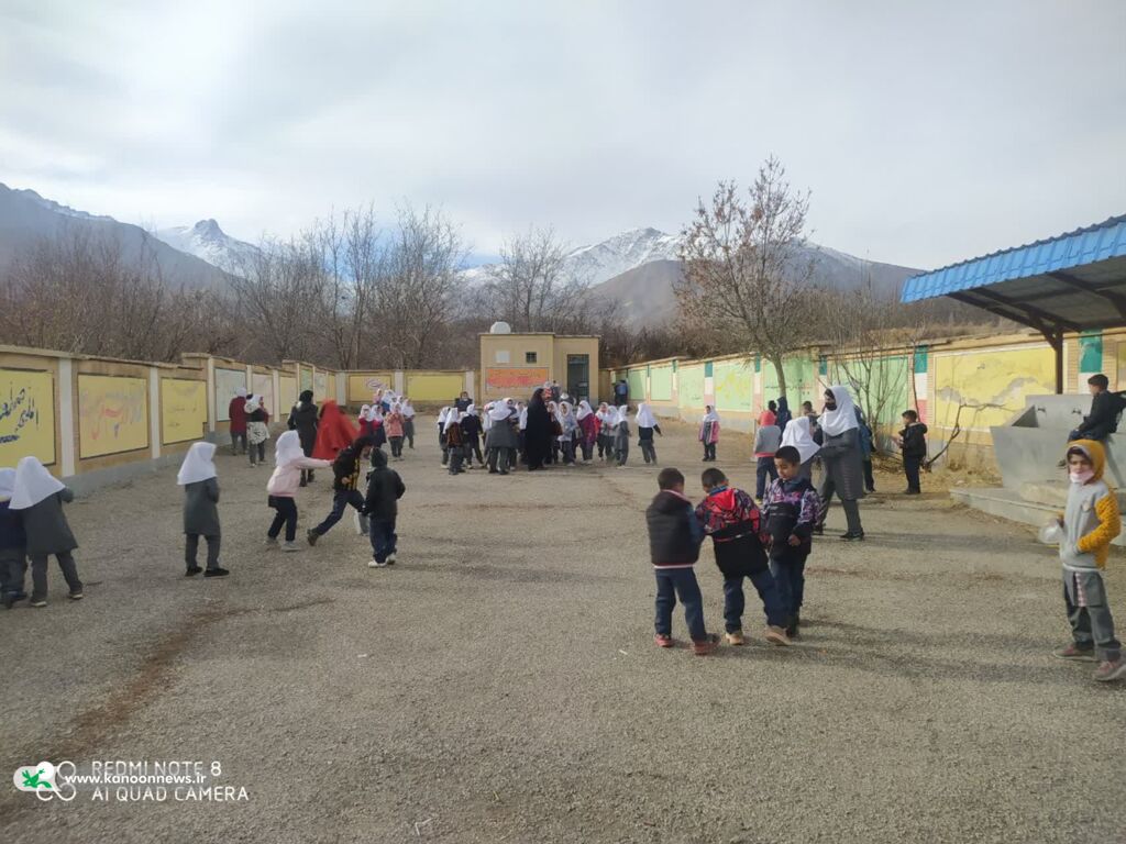 دور دوم بازدیدهای مدیر کل و معاون فرهنگی کانون پرورش فکری کودکان و نوجوانان استان همدان از روستاهای تحت پوشش کتابخانه های سیار روستایی همدان