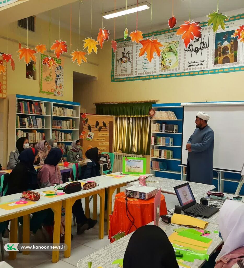 ویژه برنامه بانوی آب و آیینه در مرکز قیدار کانون زنجان