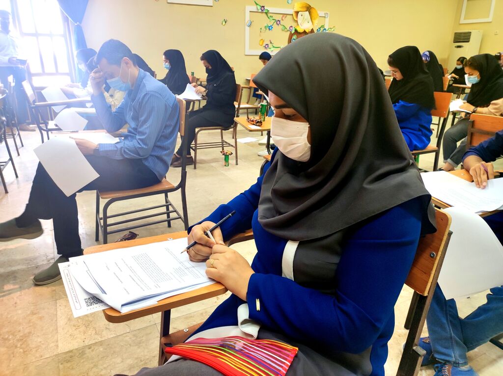 آزمون کتبی جذب و تربیت مدرس کانون زبان برگزار شد