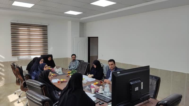 جلسه شورای راهبری مدیریت کانون استان البرز با حضور کارشناسان سارمان مدیریت استان