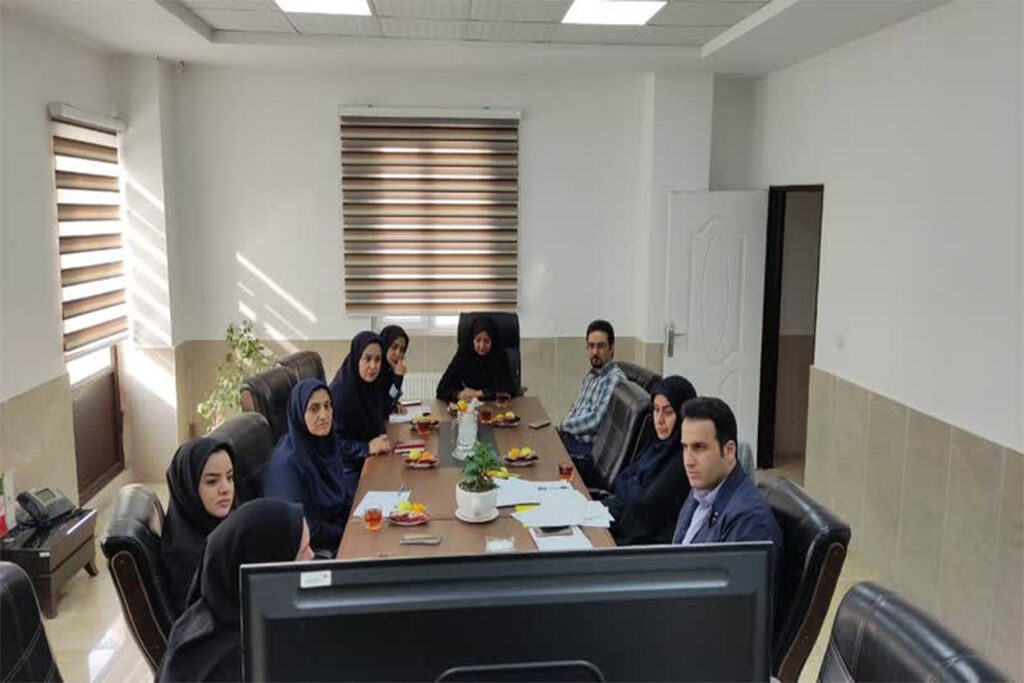 نشست شورای راهبری کانون البرز جلسه شورای راهبری مدیریت کانون استان البرز با حضور کارشناسان سارمان مدیریت استان