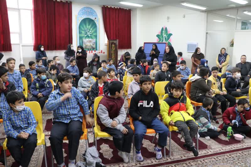 پیک شادی در مدرسه استثنایی ادب با همکاری مرکز فراگیر کانون اصفهان