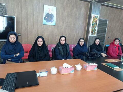 جلسه تقدیر از عوامل نمایش روایت عشق و عطش