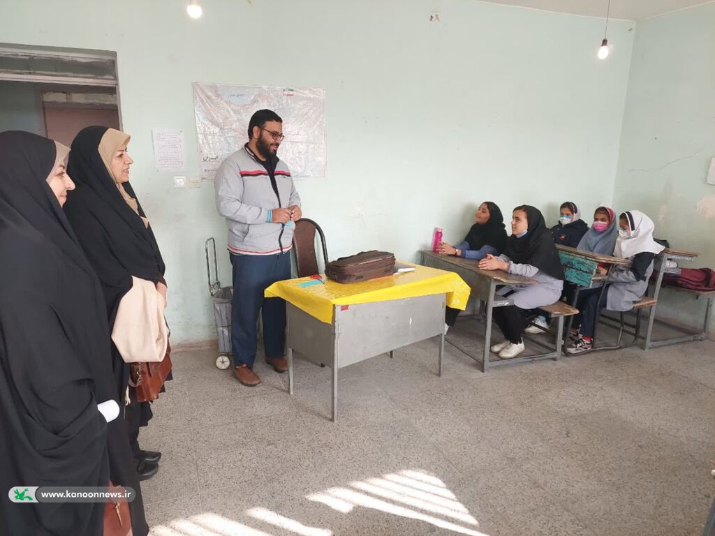 دور سوم بازدیدهای مدیر کل و معاون فرهنگی کانون پرورش فکری کودکان و نوجوانان استان همدان از روستاهای تحت پوشش کتابخانه های سیار روستایی استان همدان