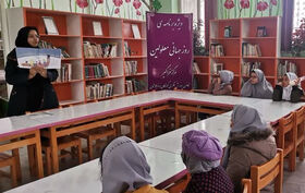 حضور دانش آموزان کم‌توان ذهنی در مرکز فراگیر یزد
