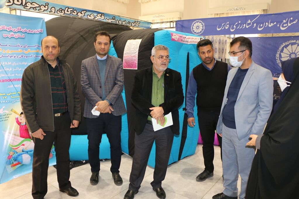 حضور فعال کانون فارس در نمایشگاه هفته پژوهش