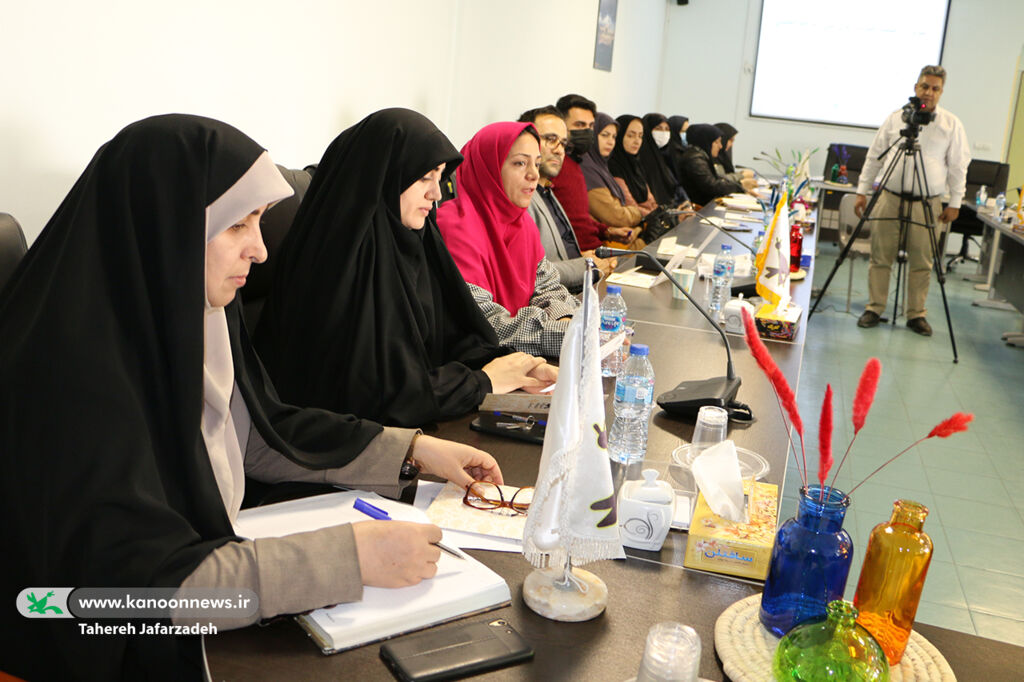 نشست علمیترویجی تحلیل اقدامپژوهی در کانون سمنان