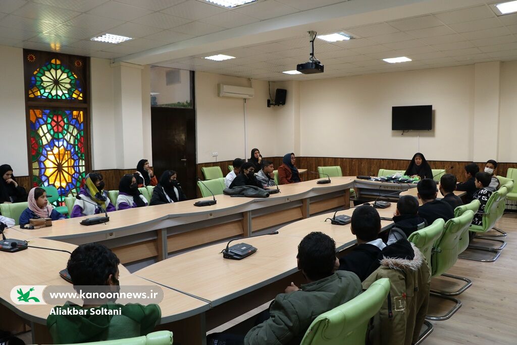 سفیران دانایی کتاب تقدیر شدند