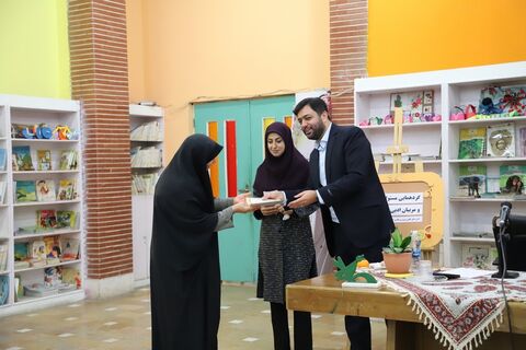 چند نما از برگزاری گردهمایی مسئولان مراکز و مربیان هنری و ادبی در مجتمع کانون استان قزوین
