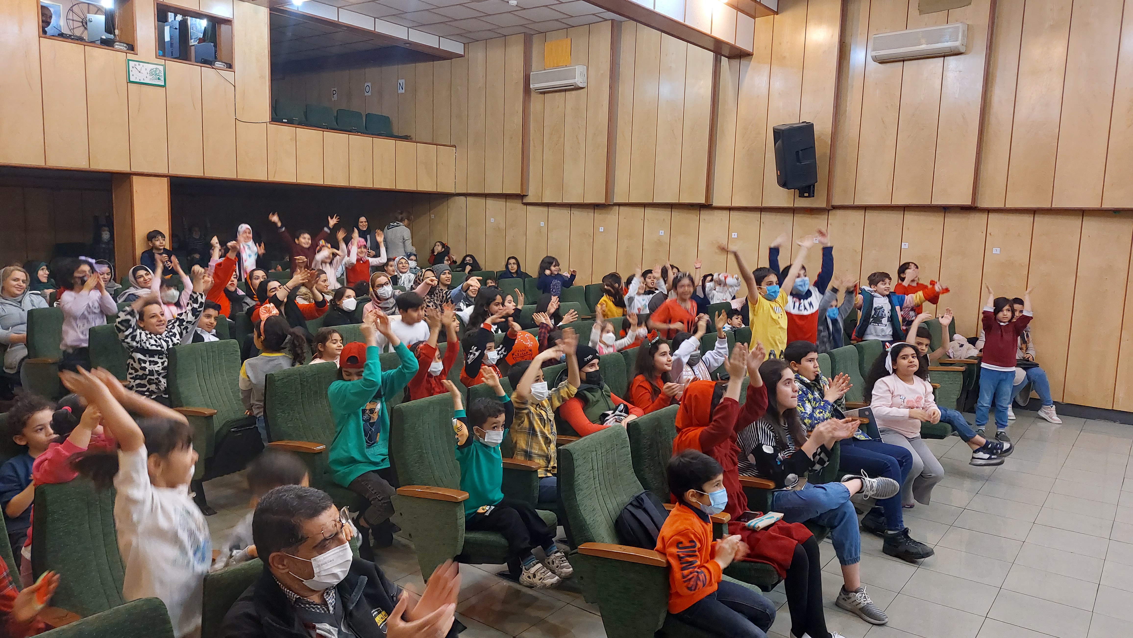 برگزاری جشن مشترک یلدا در مراکز ۳۰ و ۲۶ کانون استان تهران