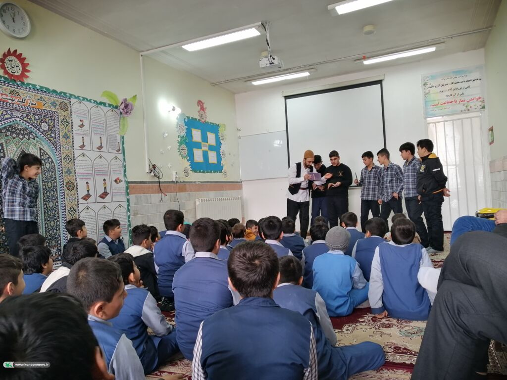 یلدای کتابخانه سیار روستایی در روستای قلعهچم