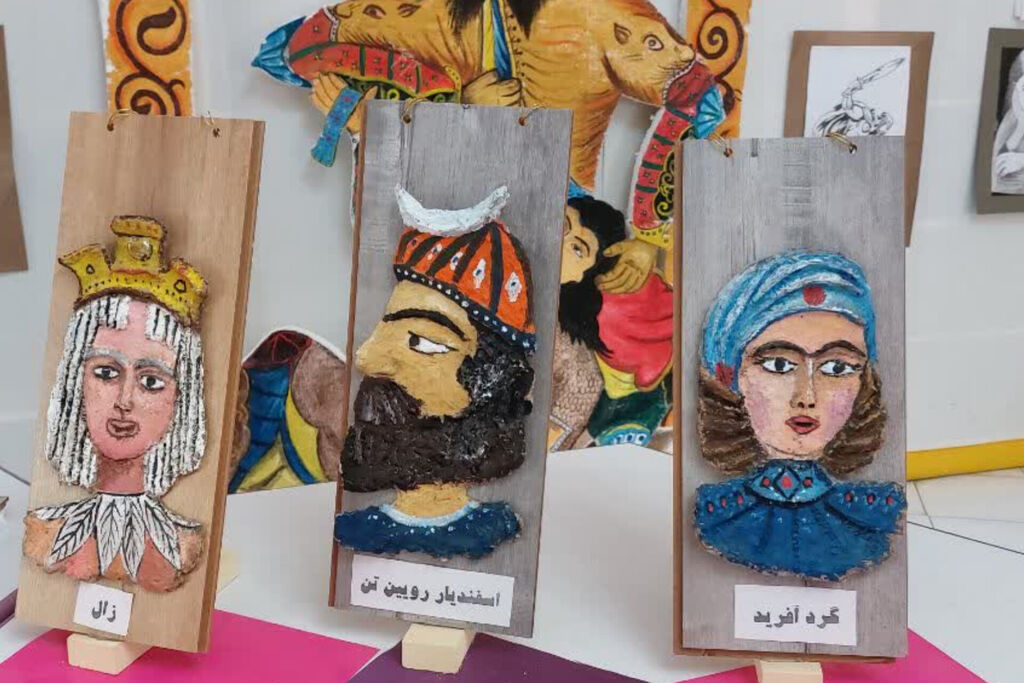 نمایشگاه "یلدای ایرانی" در کانون چهارمحال و بختیاری 