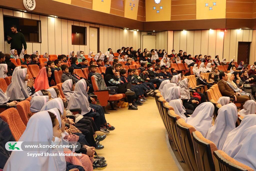 کام شیرین کودکان کار بازمانده از تحصیل/ یلدایی متفاوت در کانون پرورش فکری گرگان