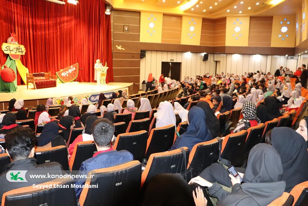 کام شیرین کودکان کار بازمانده از تحصیل/ یلدایی متفاوت در کانون پرورش فکری گرگان