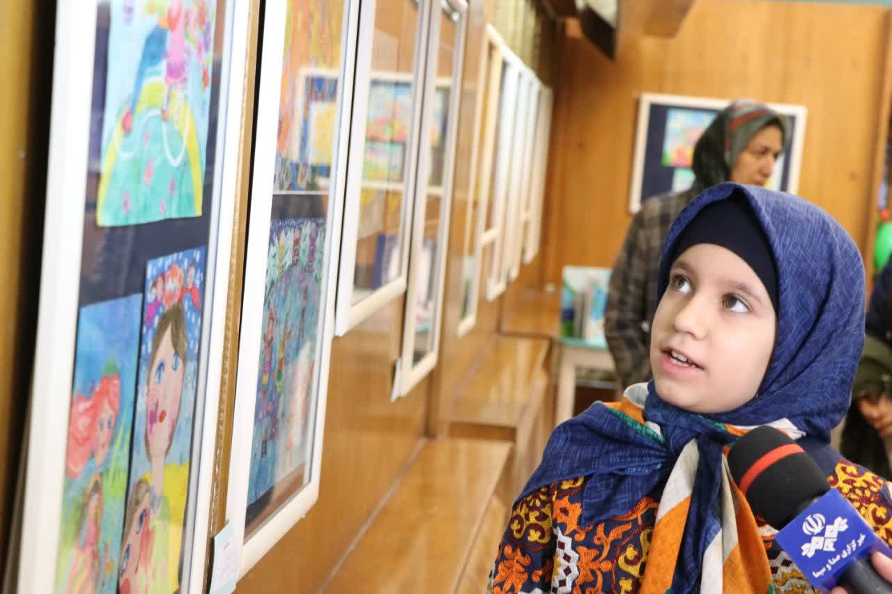 افتتاح نمایشگاه " خیال کودکی " و رونمایی از کتاب " نجات نهال " 