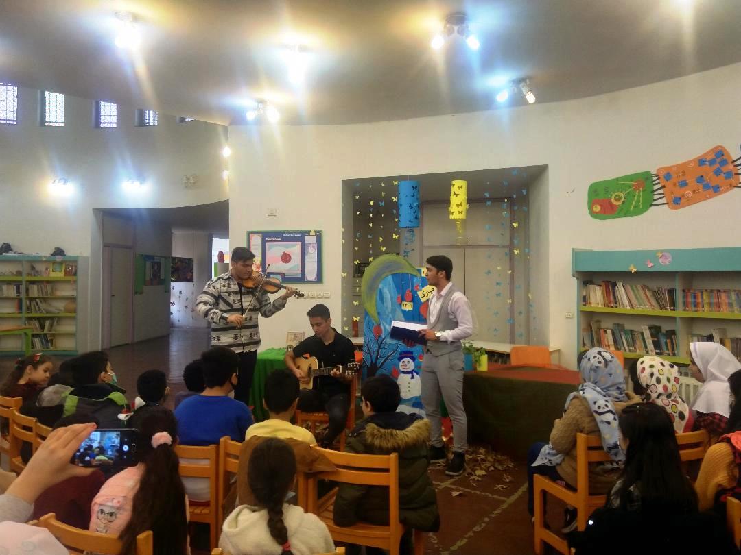 ویژهبرنامهی یلدایی مرکز شماره ۲ کانون استان تهران