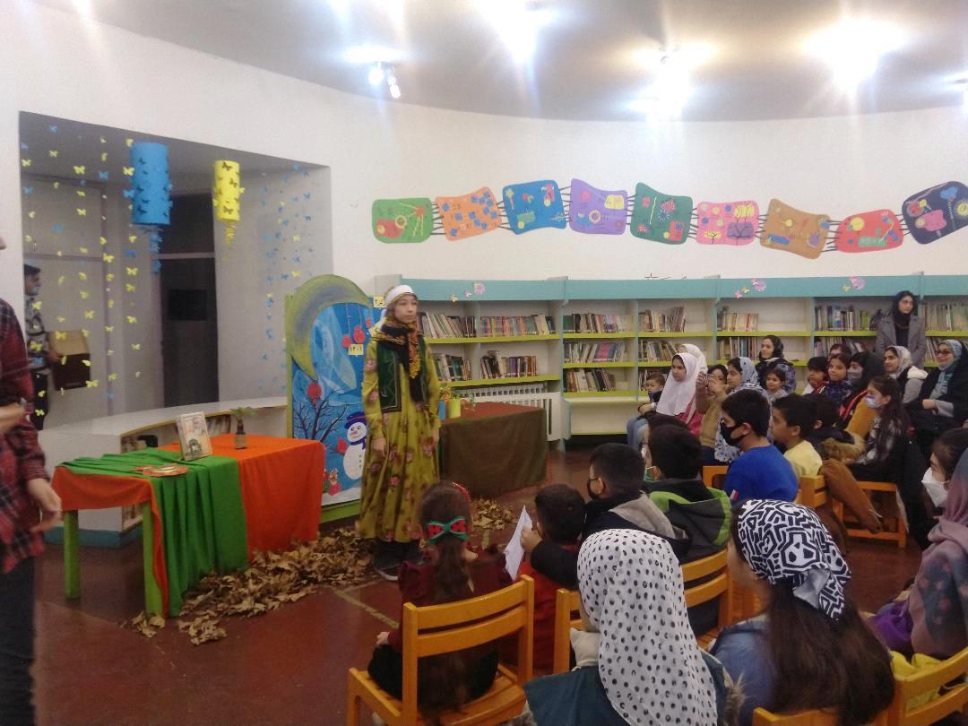 ویژهبرنامهی یلدایی مرکز شماره ۲ کانون استان تهران