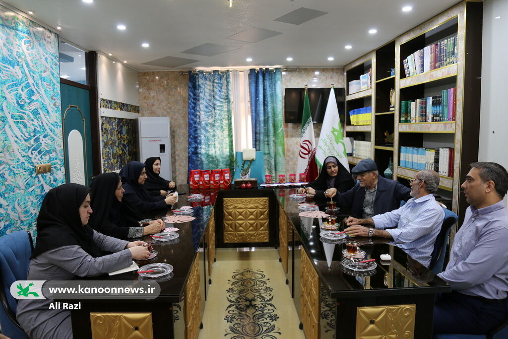 دیدار با فرزانگان کانون به مناسبت یلدا