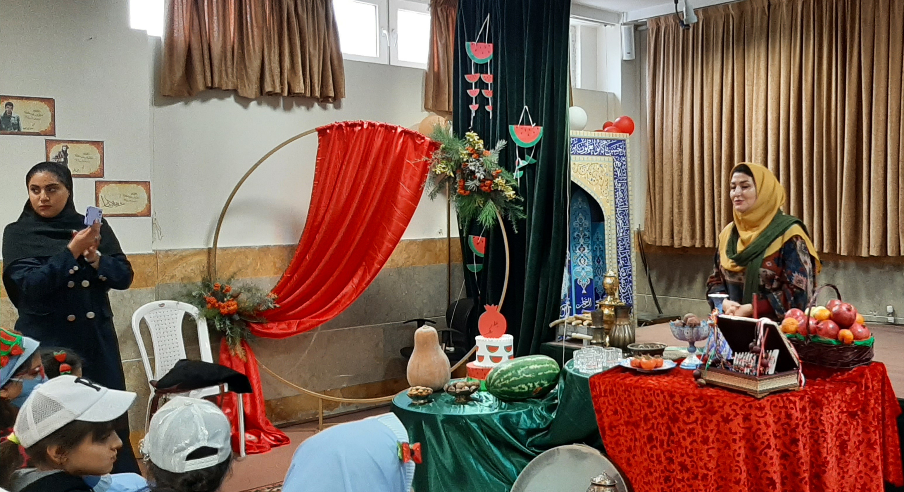 برگزاری ویژهبرنامهی "یلدای انار" در مرکز بومهن کانون تهران